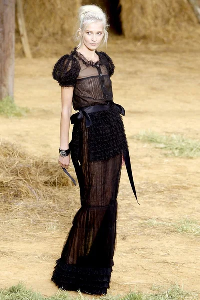 Look 38